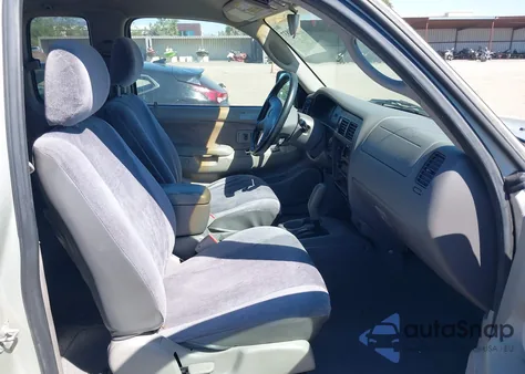 2004 Toyota Tacoma Prerunner V6 from USA, damaged, VIN 5TESN92N74Z334104